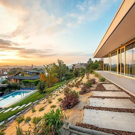 Anna, Luxury And Private Pool Villa