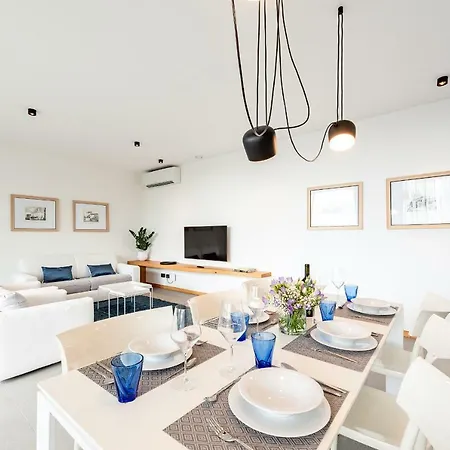 Anna, Luxury And Private Pool Villa Alba (Piedmont)