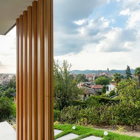 Anna, Luxury And Private Pool Villa Alba (Piedmont)