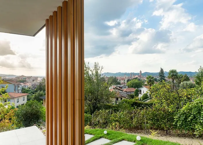 Anna, Luxury And Private Pool Villa Alba (Piedmont)